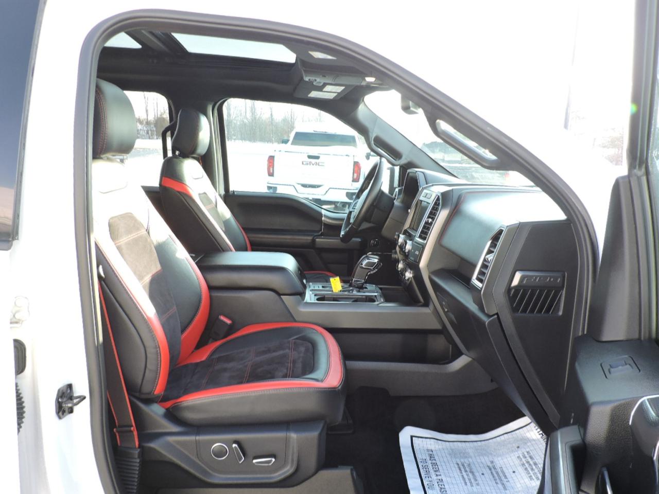 2016 Ford F-150 Lariat 3.5L EcoBoost V6 4X4 Leather Sunroof Loaded Photo