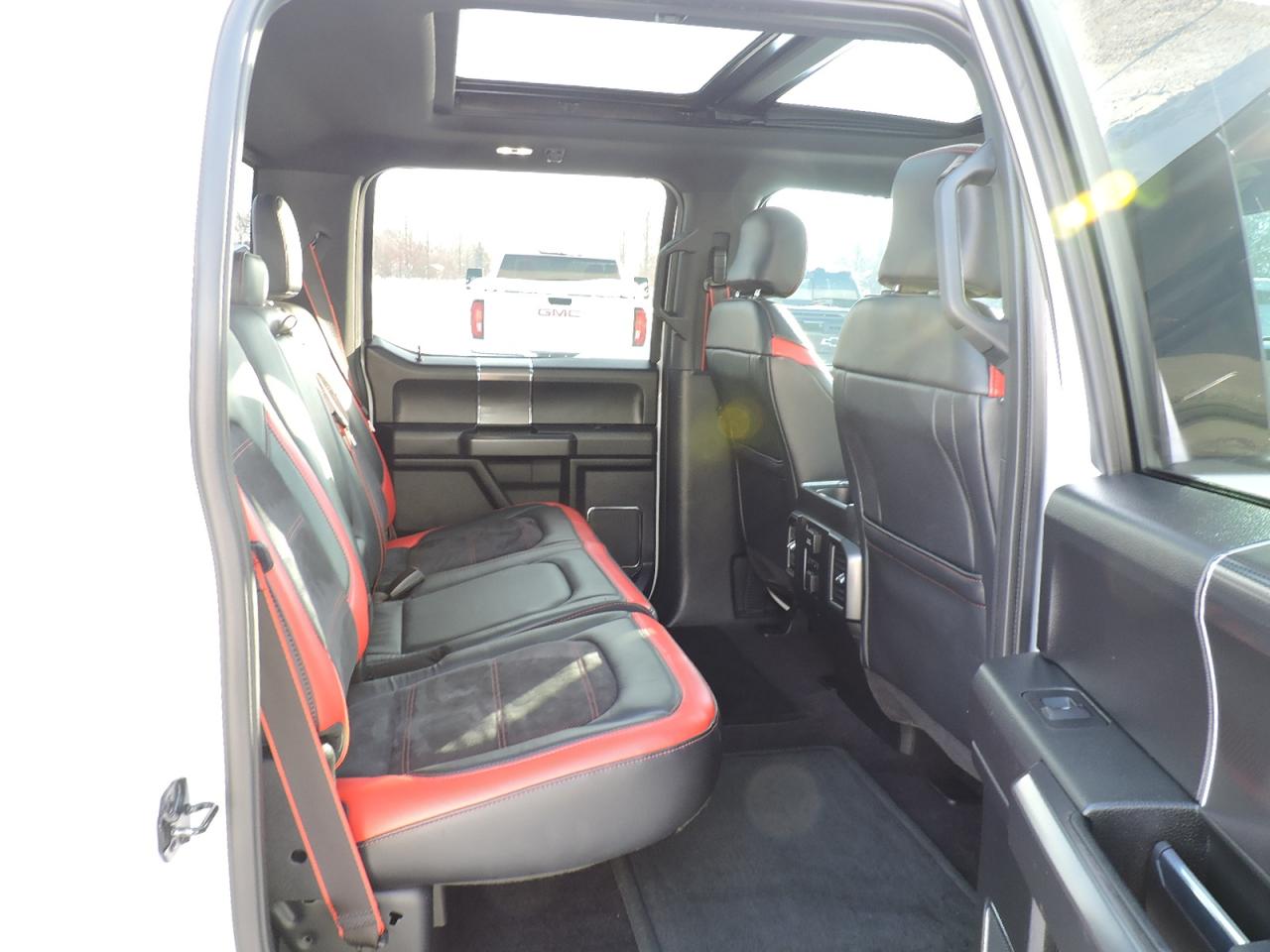 2016 Ford F-150 Lariat 3.5L EcoBoost V6 4X4 Leather Sunroof Loaded Photo