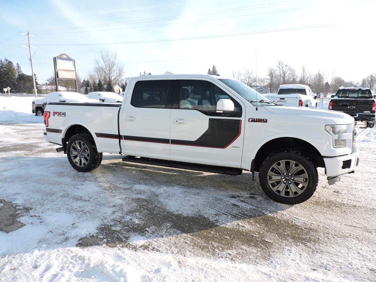 2016 Ford F-150 Lariat 3.5L EcoBoost V6 4X4 Leather Sunroof Loaded Photo2