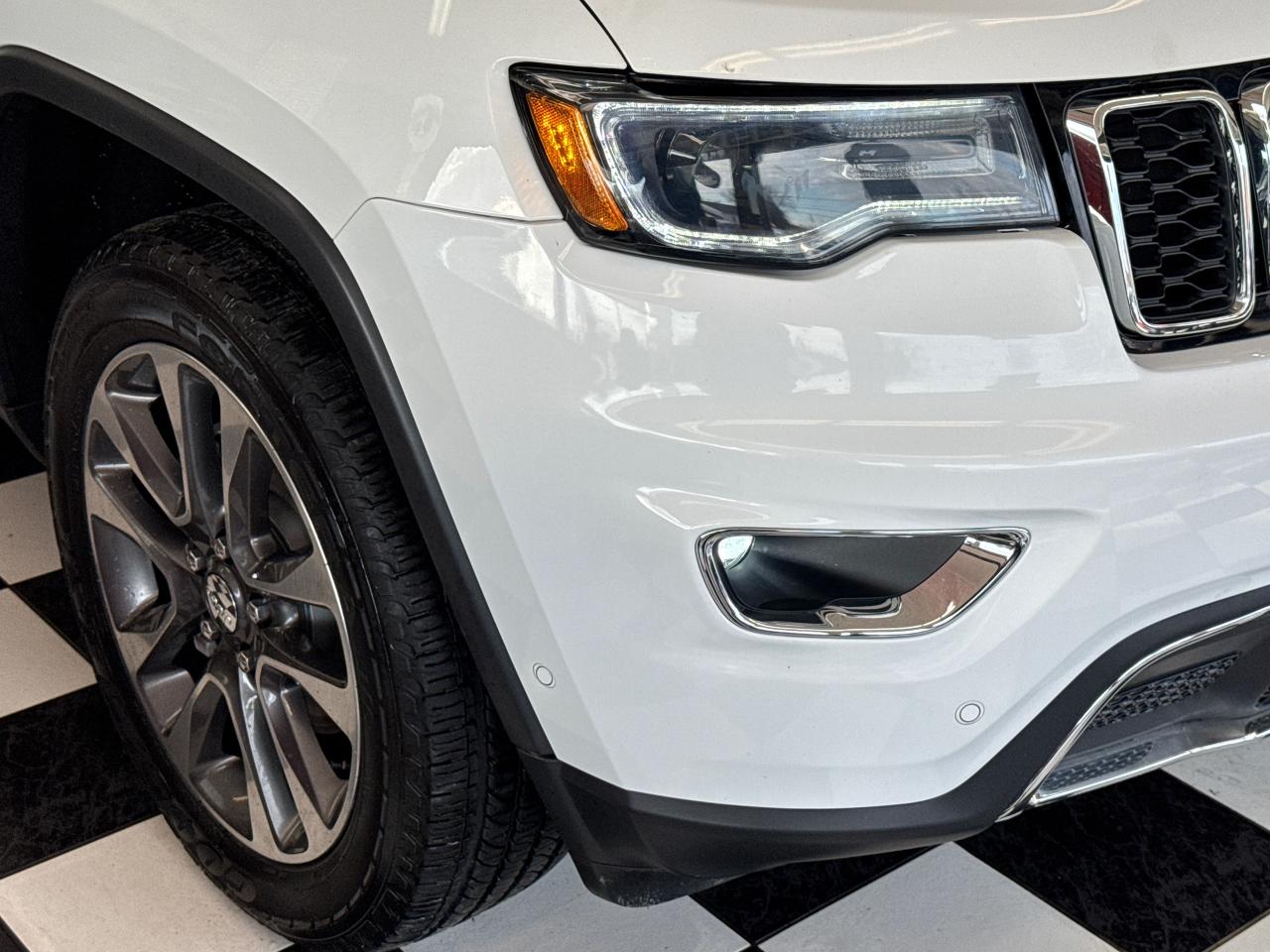 2018 Jeep Grand Cherokee LIMITED 4x4+DVDs+Roof+AdaptiveCruise+ACCIDENT FREE - Photo #39