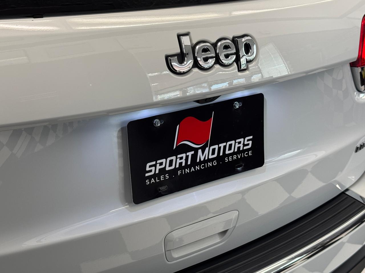2018 Jeep Grand Cherokee LIMITED 4x4+DVDs+Roof+AdaptiveCruise+ACCIDENT FREE - Photo #61