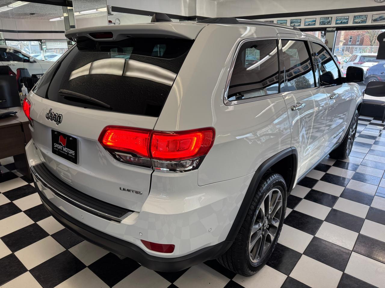 2018 Jeep Grand Cherokee LIMITED 4x4+DVDs+Roof+AdaptiveCruise+ACCIDENT FREE - Photo #14