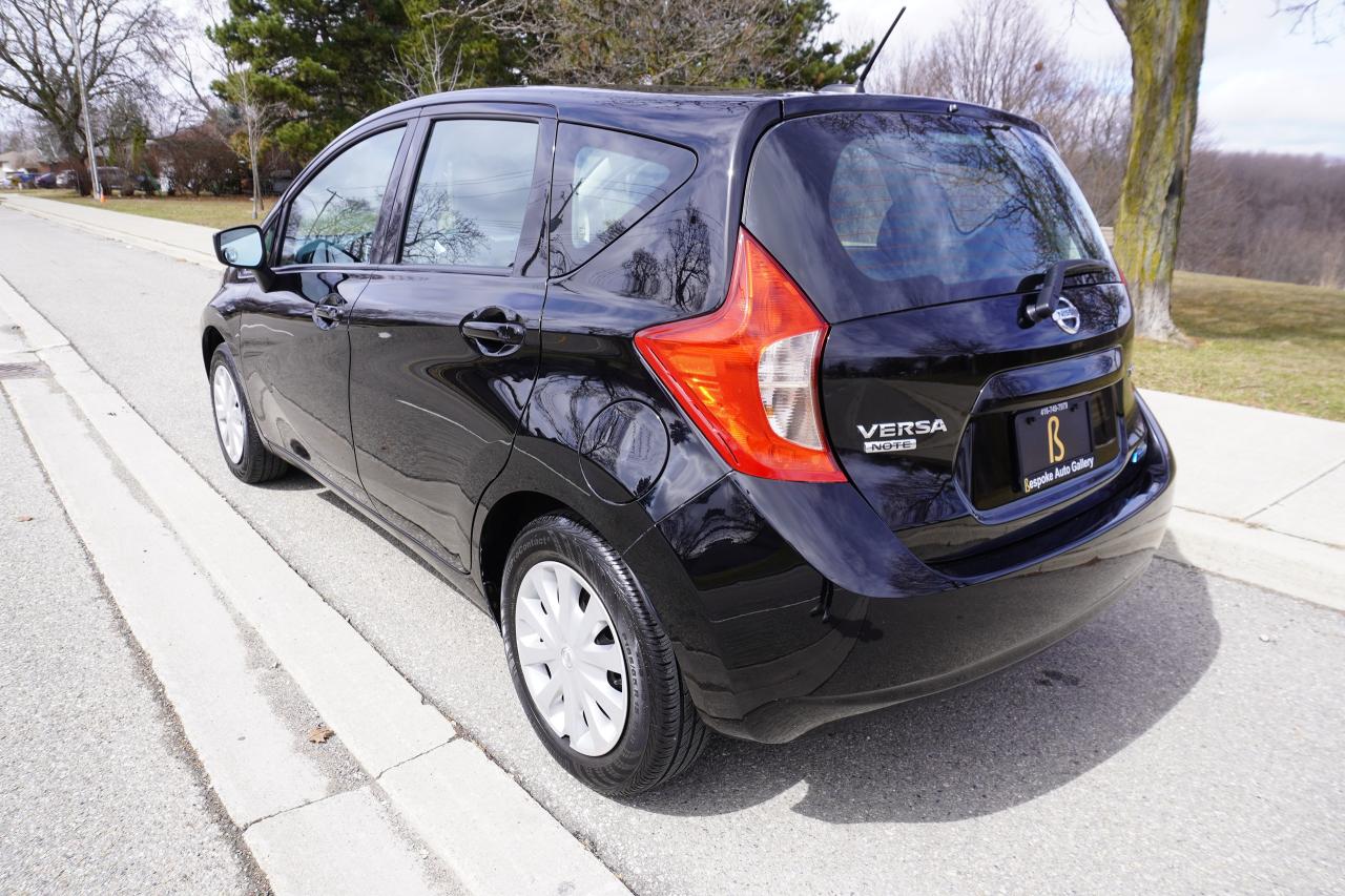 2015 Nissan Versa Note SV / AUTO / LOW KM'S / DEALER SERVICED / LOCAL CAR Photo2