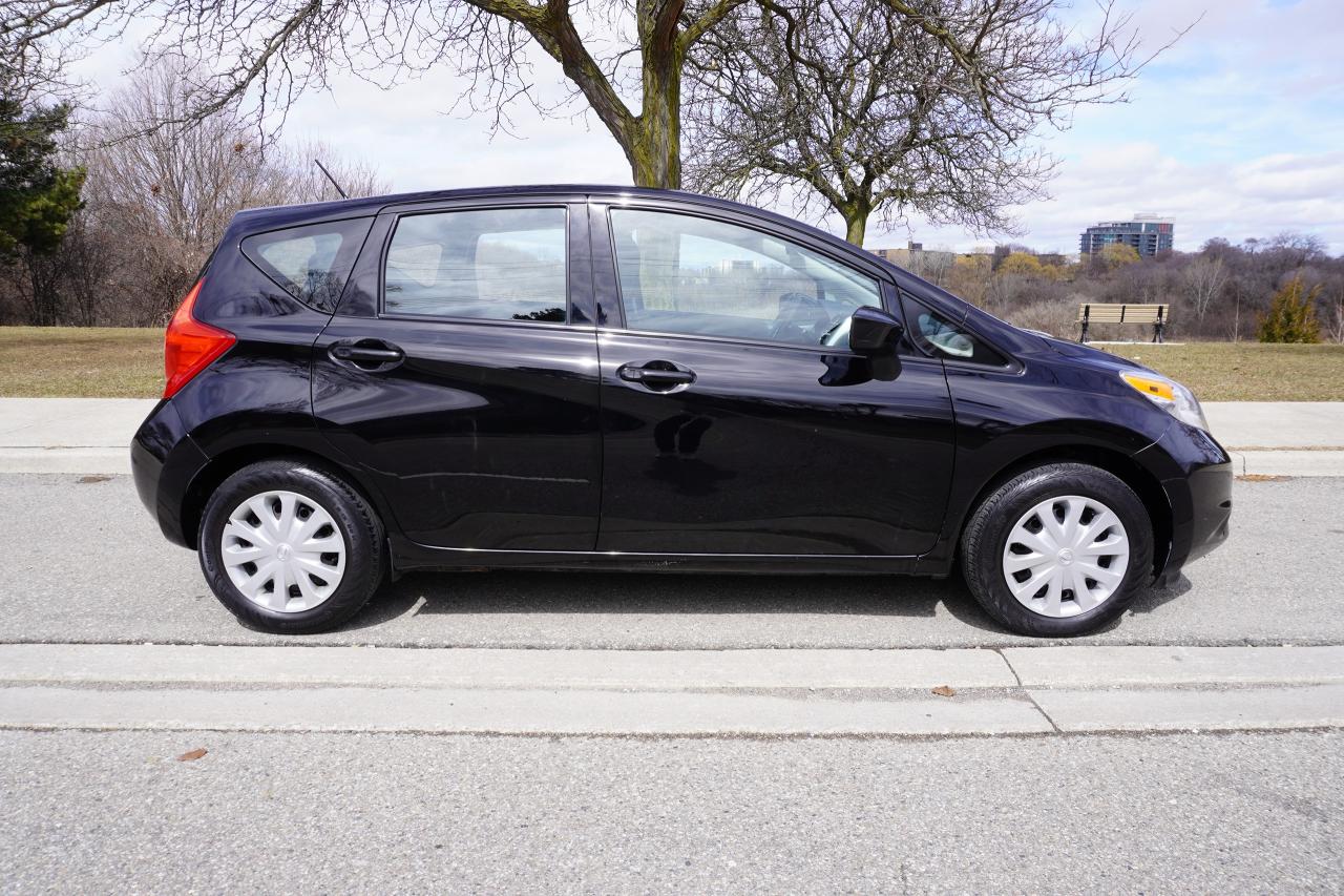 2015 Nissan Versa Note SV / AUTO / LOW KM'S / DEALER SERVICED / LOCAL CAR Photo4