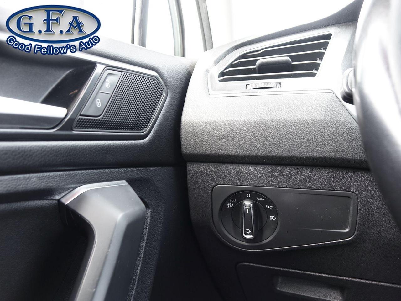 2018 Volkswagen Tiguan COMFORTLINE MODEL, 4MOTION, LEATHER SEATS, SUNROOF Photo