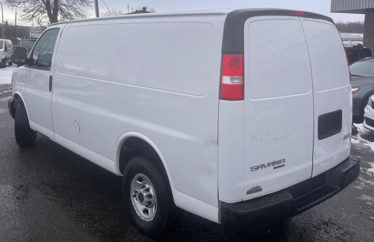 2016 GMC Savana Cargo Van RWD 2500 135" Photo2