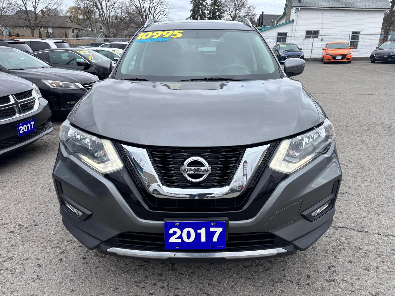 2017 Nissan Rogue SV, All Wheel Drive, Panoramic Sunroof, Alloys - Photo #2