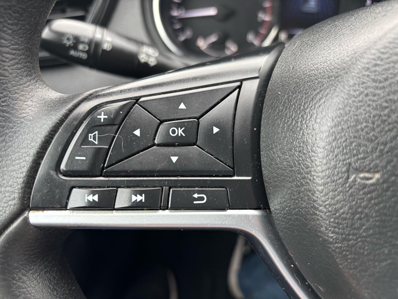 2017 Nissan Rogue SV, All Wheel Drive, Panoramic Sunroof, Alloys - Photo #21