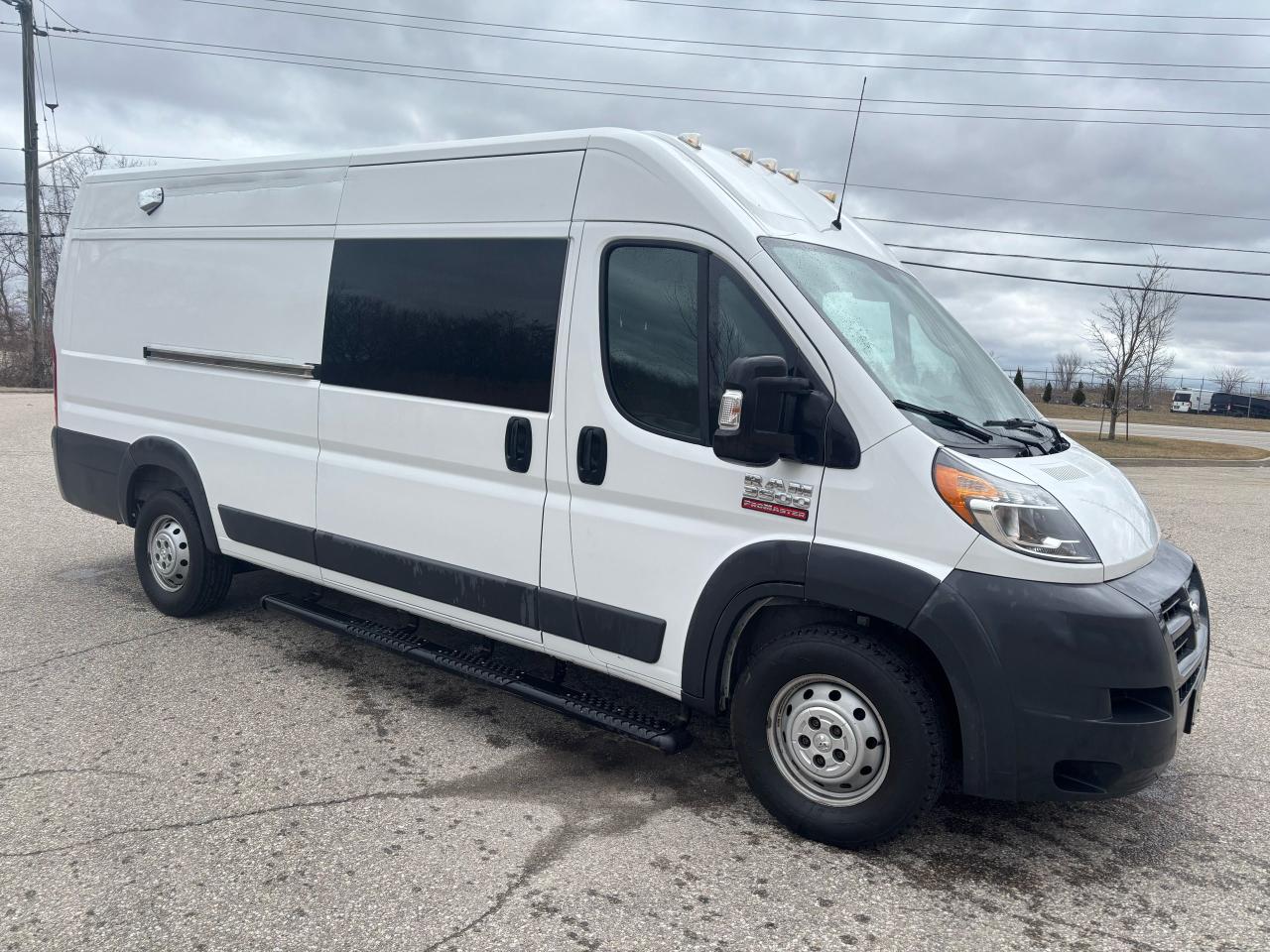 2017 RAM ProMaster 3500 SLT - Photo #4