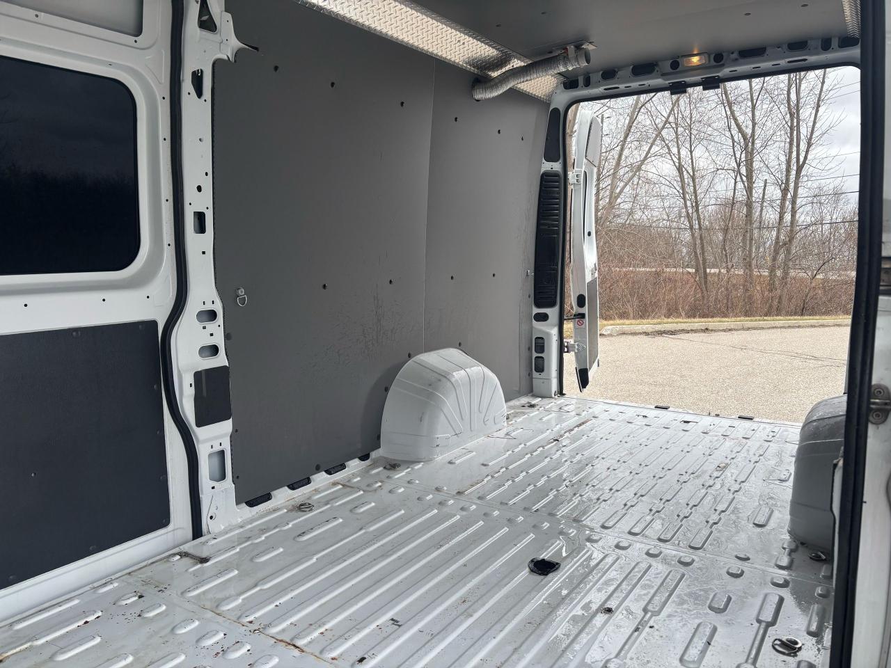 2017 RAM ProMaster 3500 SLT - Photo #14