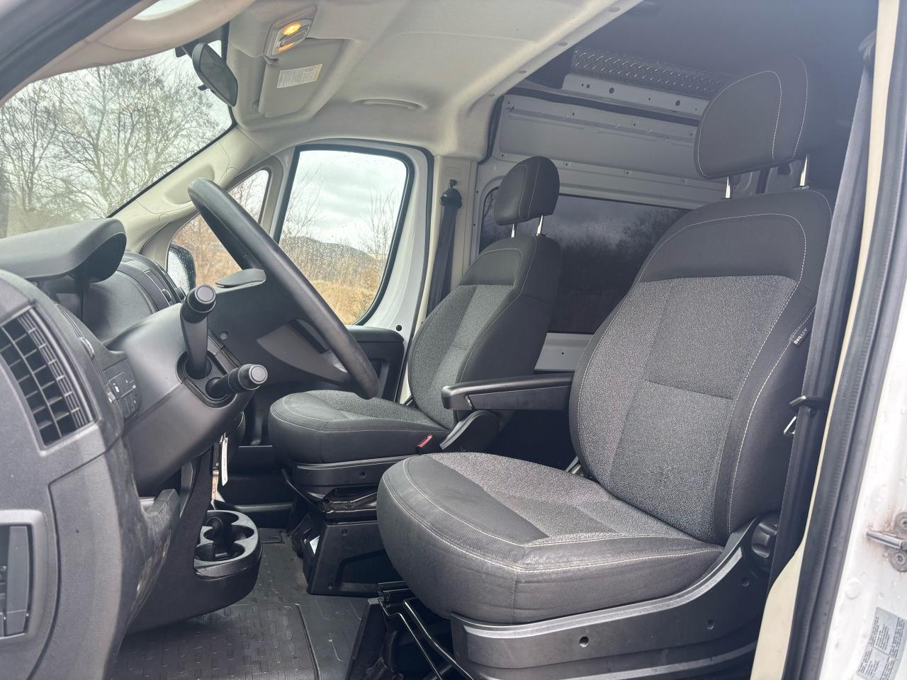 2017 RAM ProMaster 3500 SLT - Photo #10