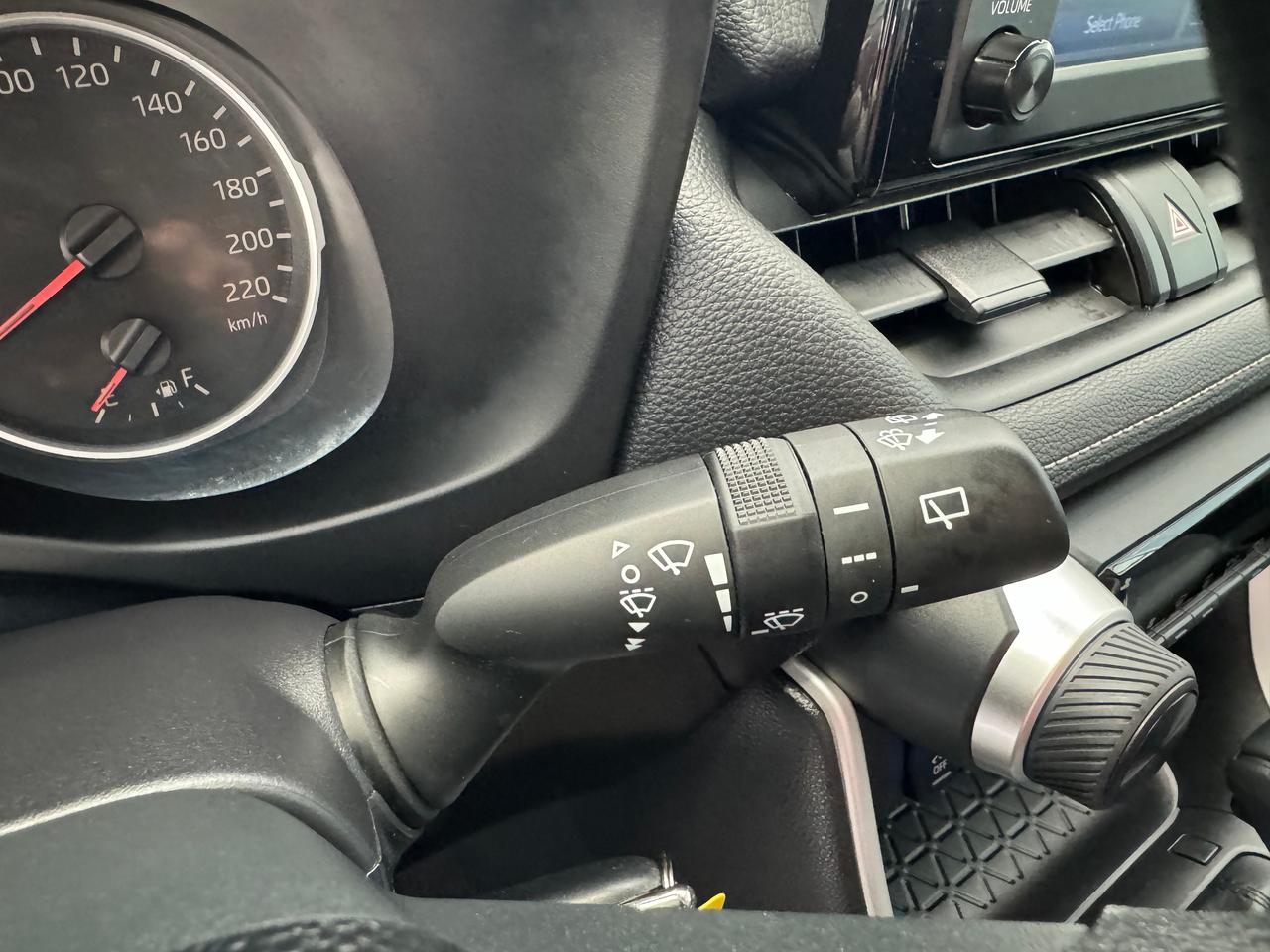 2020 Toyota RAV4 LE+Adaptive Cruise+Camera+CLEAN CARFAX Photo