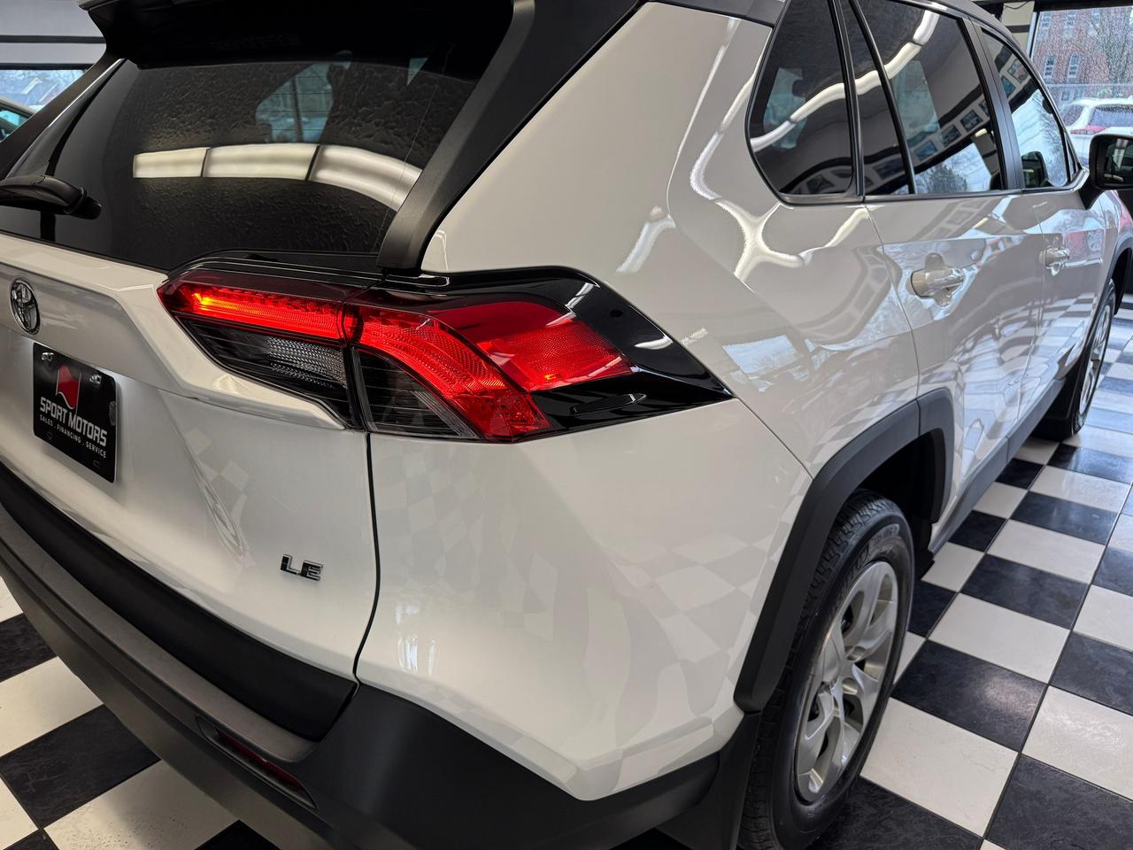 2020 Toyota RAV4 LE+Adaptive Cruise+Camera+CLEAN CARFAX Photo