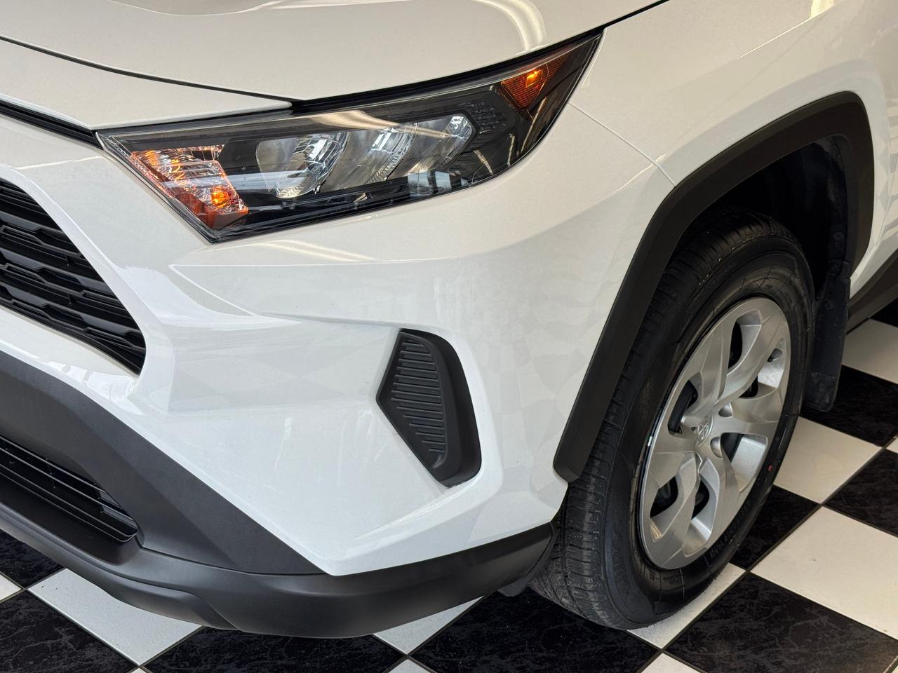 2020 Toyota RAV4 LE+Adaptive Cruise+Camera+CLEAN CARFAX Photo