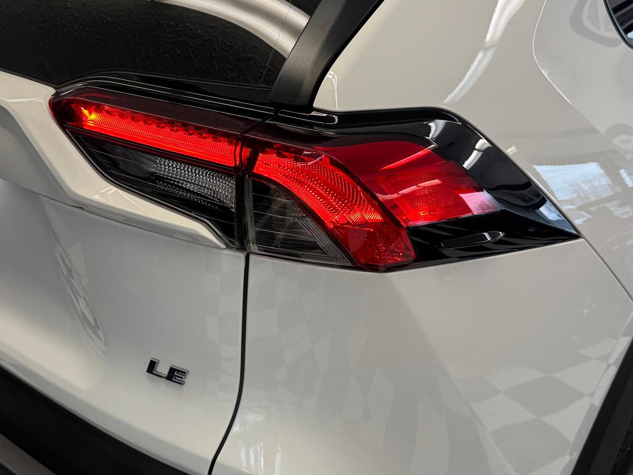 2020 Toyota RAV4 LE+Adaptive Cruise+Camera+CLEAN CARFAX Photo