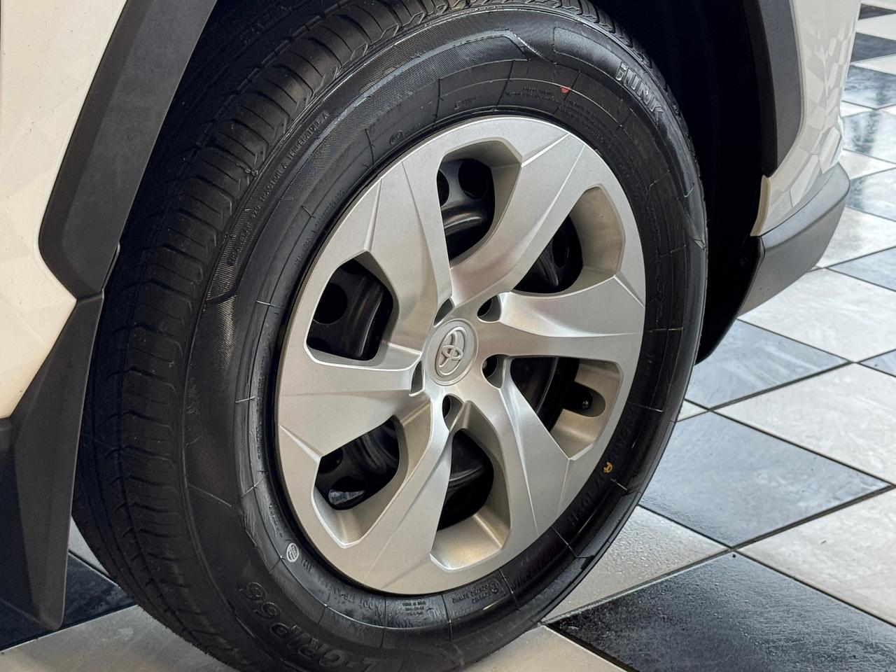 2020 Toyota RAV4 LE+Adaptive Cruise+Camera+CLEAN CARFAX Photo