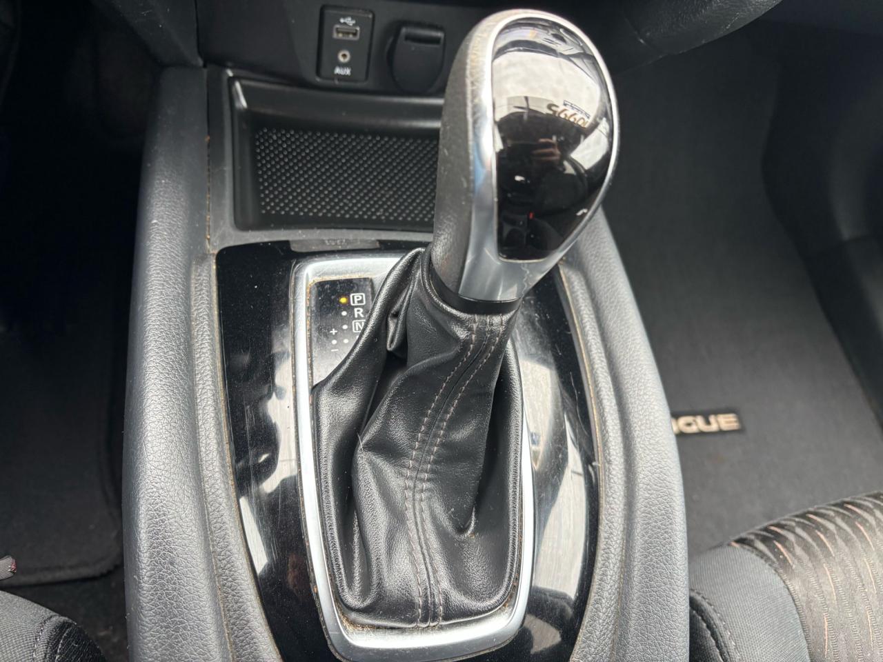 2017 Nissan Rogue SV, All Wheel Drive, Panoramic Sunroof, Alloys