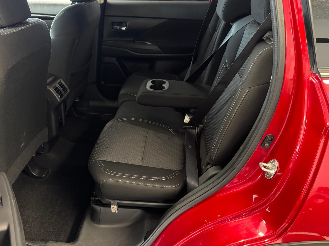 2020 Mitsubishi Outlander ES AWD+7 Passenger+ApplePlay+Camera+ACCIDENT FREE - Photo #22
