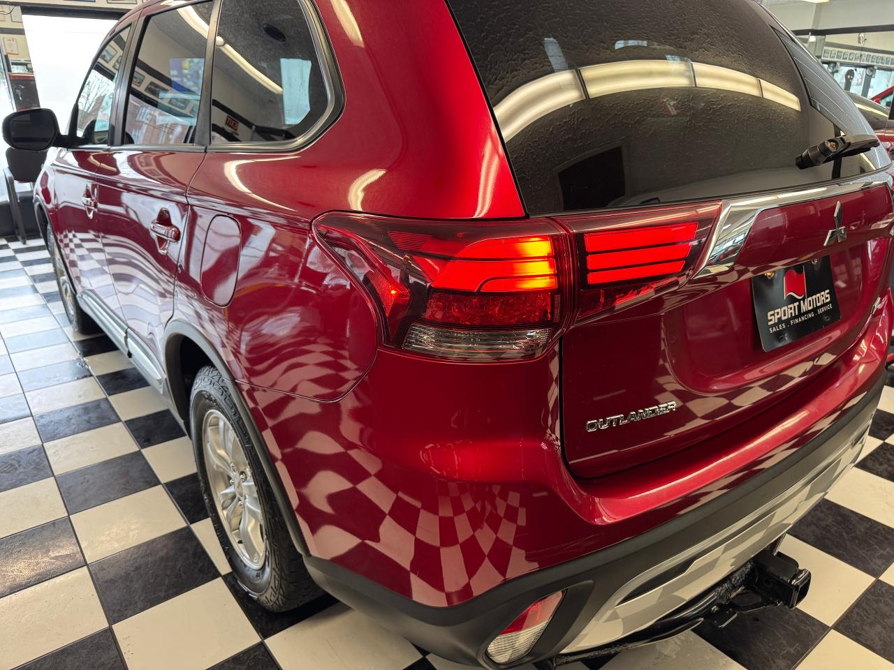 2020 Mitsubishi Outlander ES AWD+7 Passenger+ApplePlay+Camera+ACCIDENT FREE - Photo #36