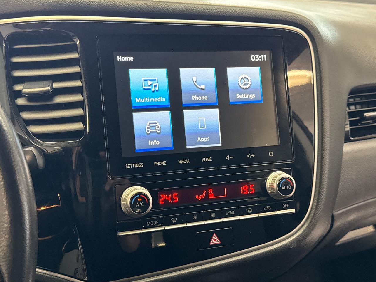 2020 Mitsubishi Outlander ES AWD+7 Passenger+ApplePlay+Camera+ACCIDENT FREE - Photo #12