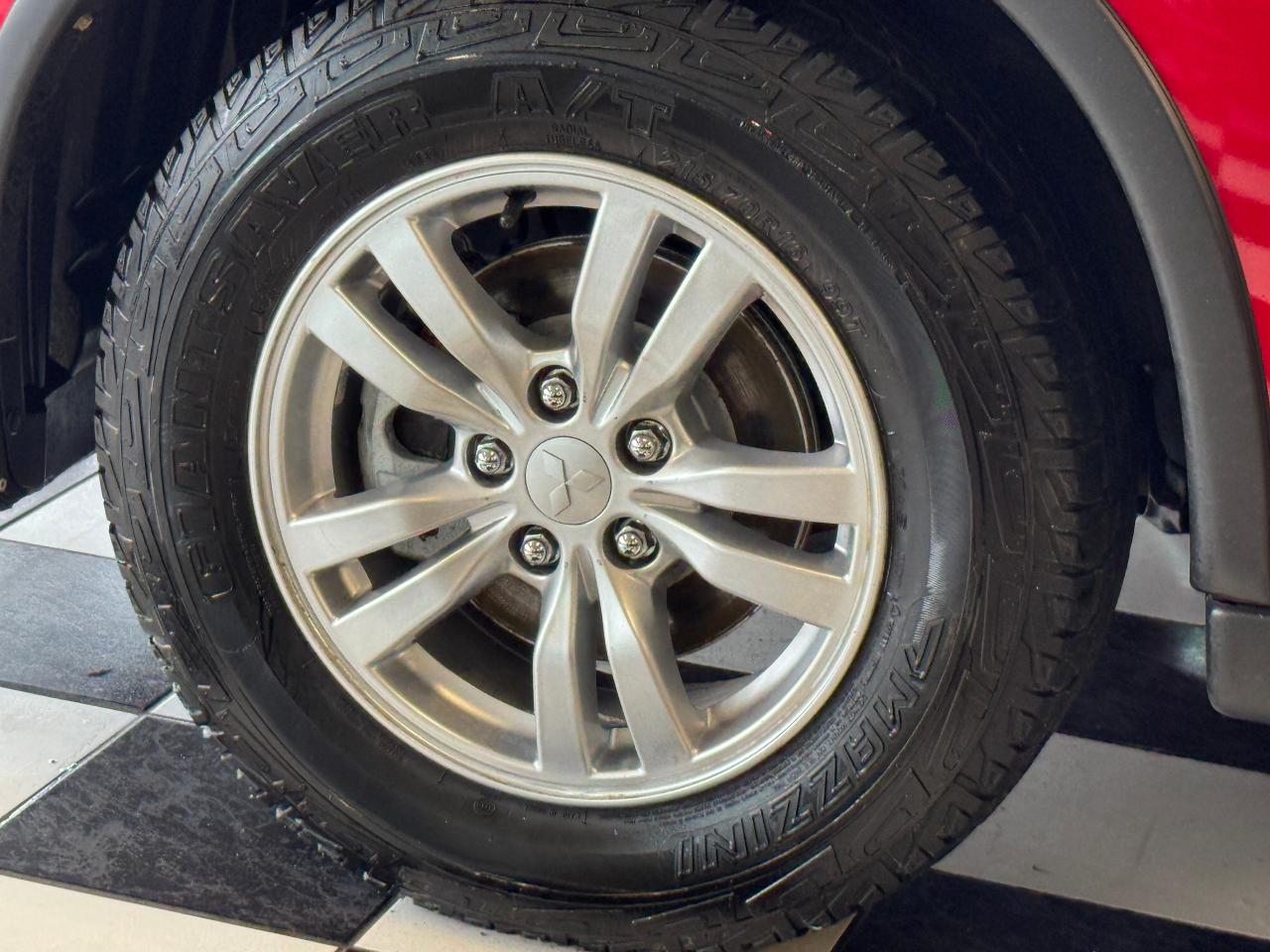 2020 Mitsubishi Outlander ES AWD+7 Passenger+ApplePlay+Camera+ACCIDENT FREE - Photo #49