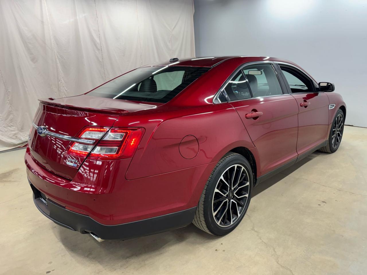 2017 Ford Taurus SEL