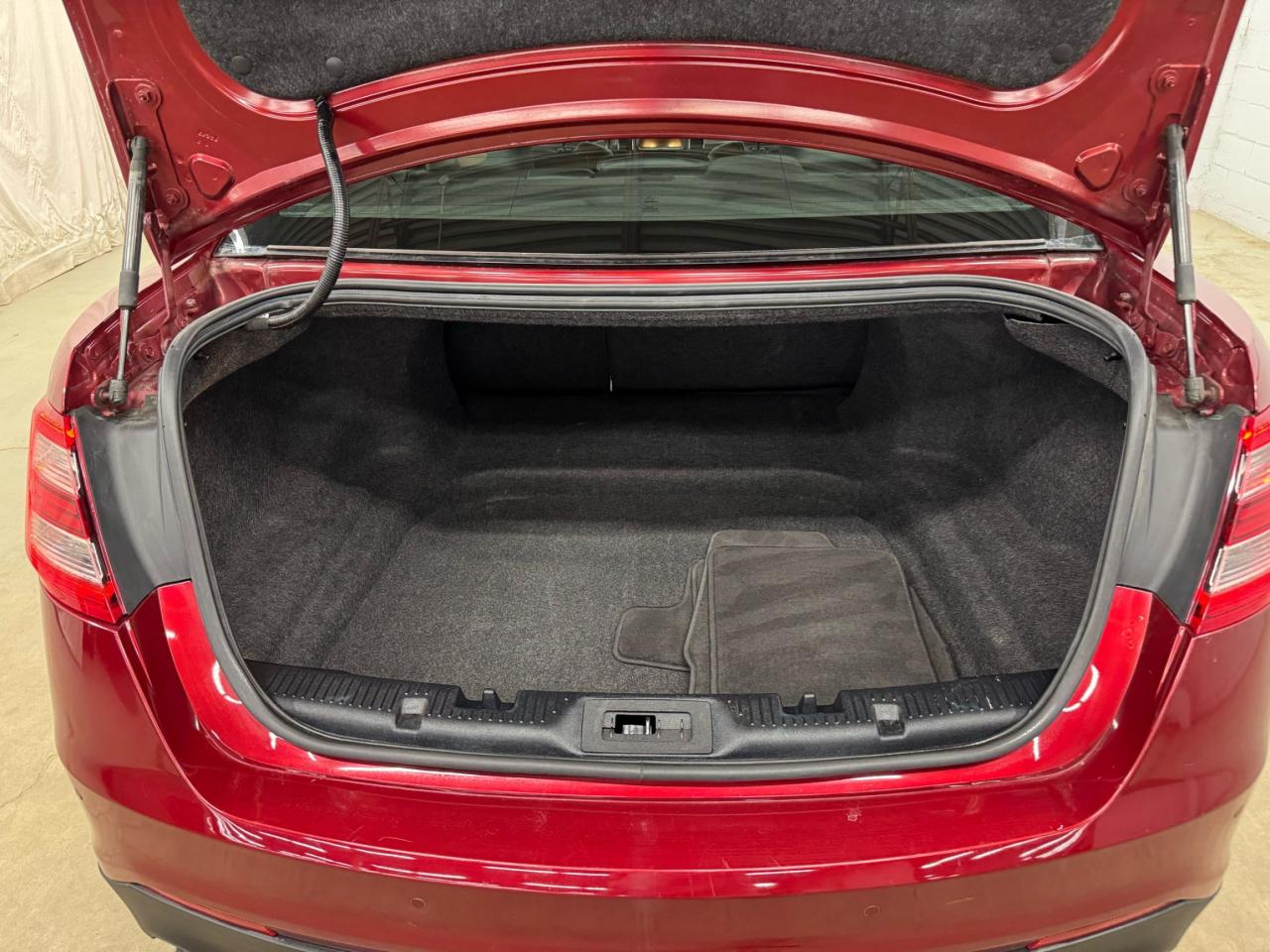 2017 Ford Taurus SEL
