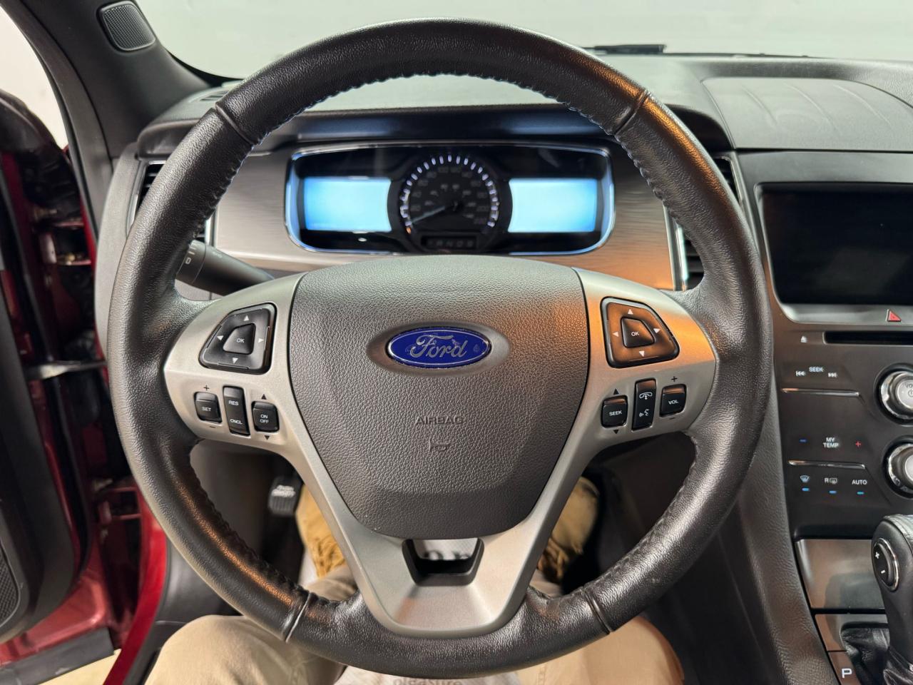2017 Ford Taurus SEL