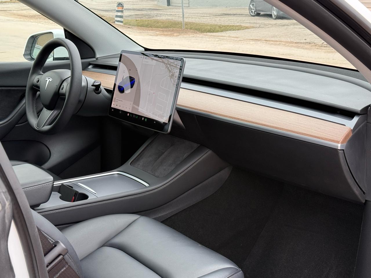 2021 Tesla Model Y LONG RANGE - Photo #10