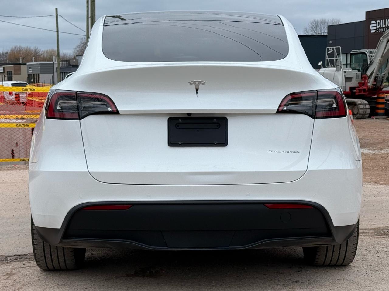 2021 Tesla Model Y LONG RANGE - Photo #4