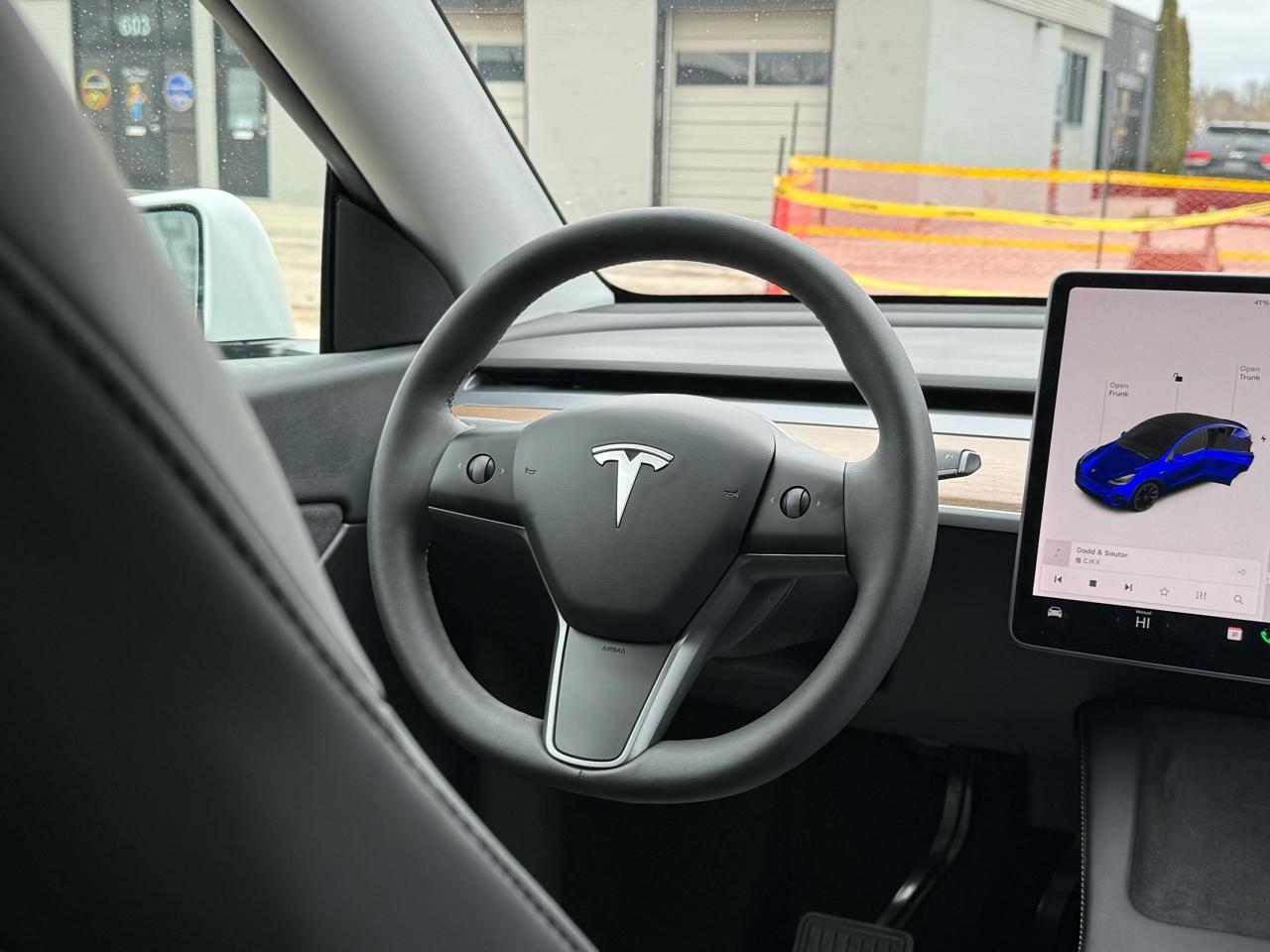 2021 Tesla Model Y LONG RANGE - Photo #8