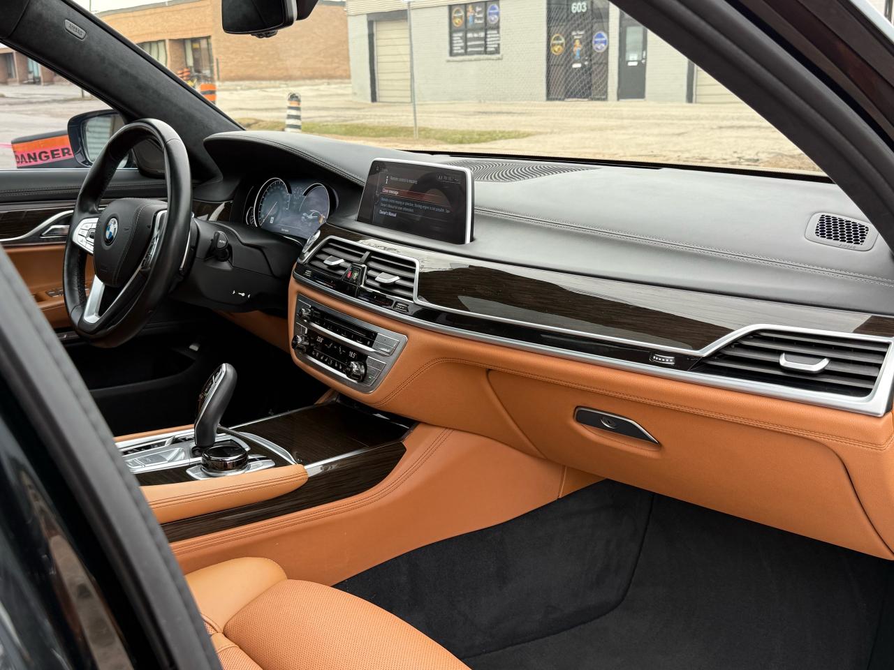 2016 BMW 7 Series 750Li xDrive LWB| - Photo #12