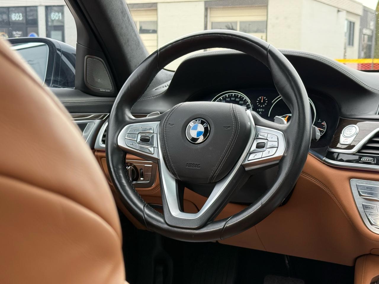 2016 BMW 7 Series 750Li xDrive LWB| - Photo #8