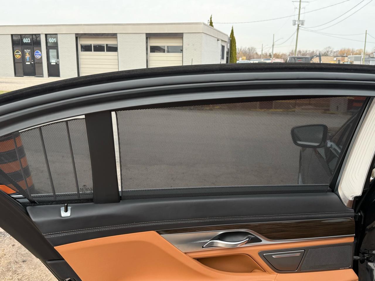 2016 BMW 7 Series 750Li xDrive LWB| - Photo #18