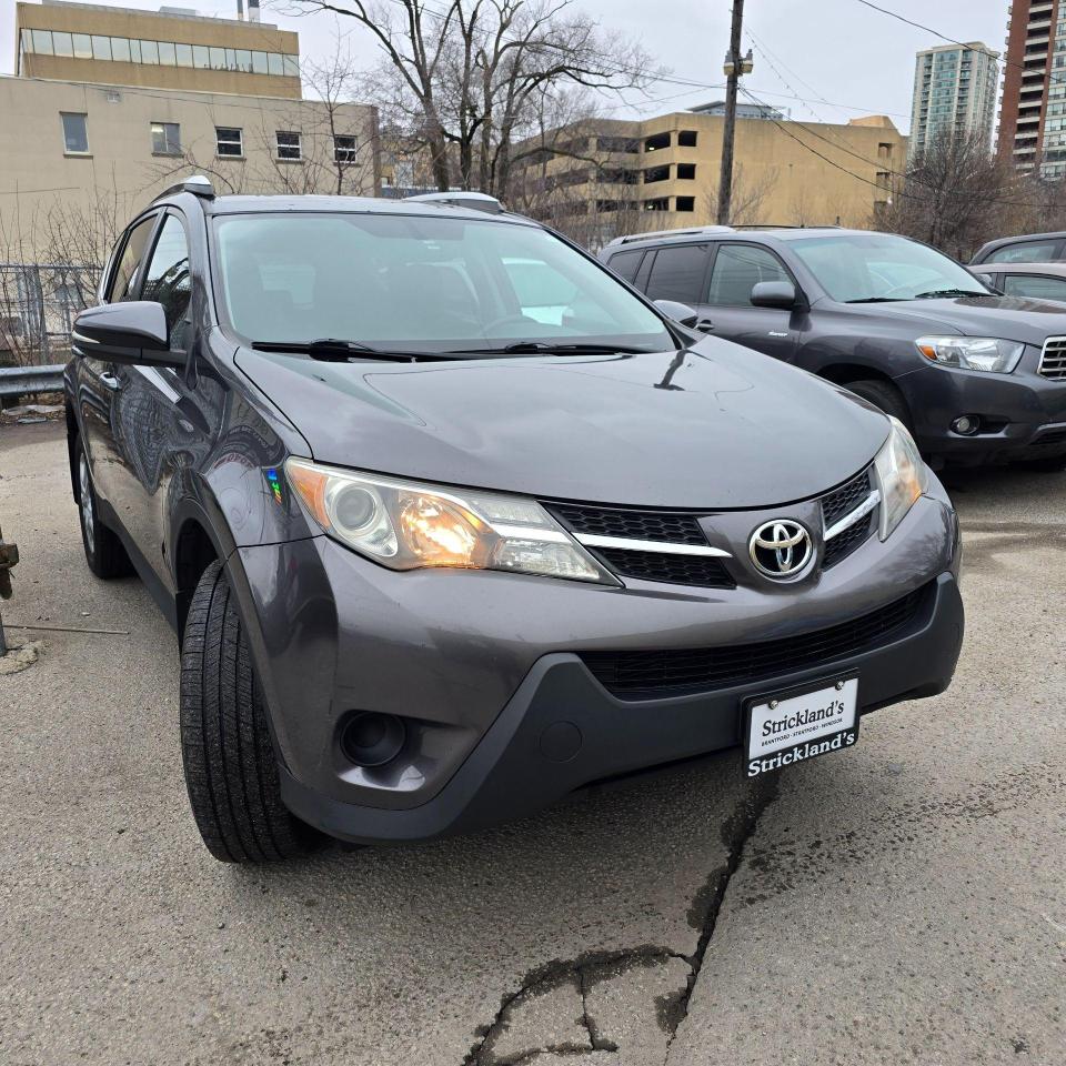 2014 Toyota RAV4 FWD 4dr LE Photo2