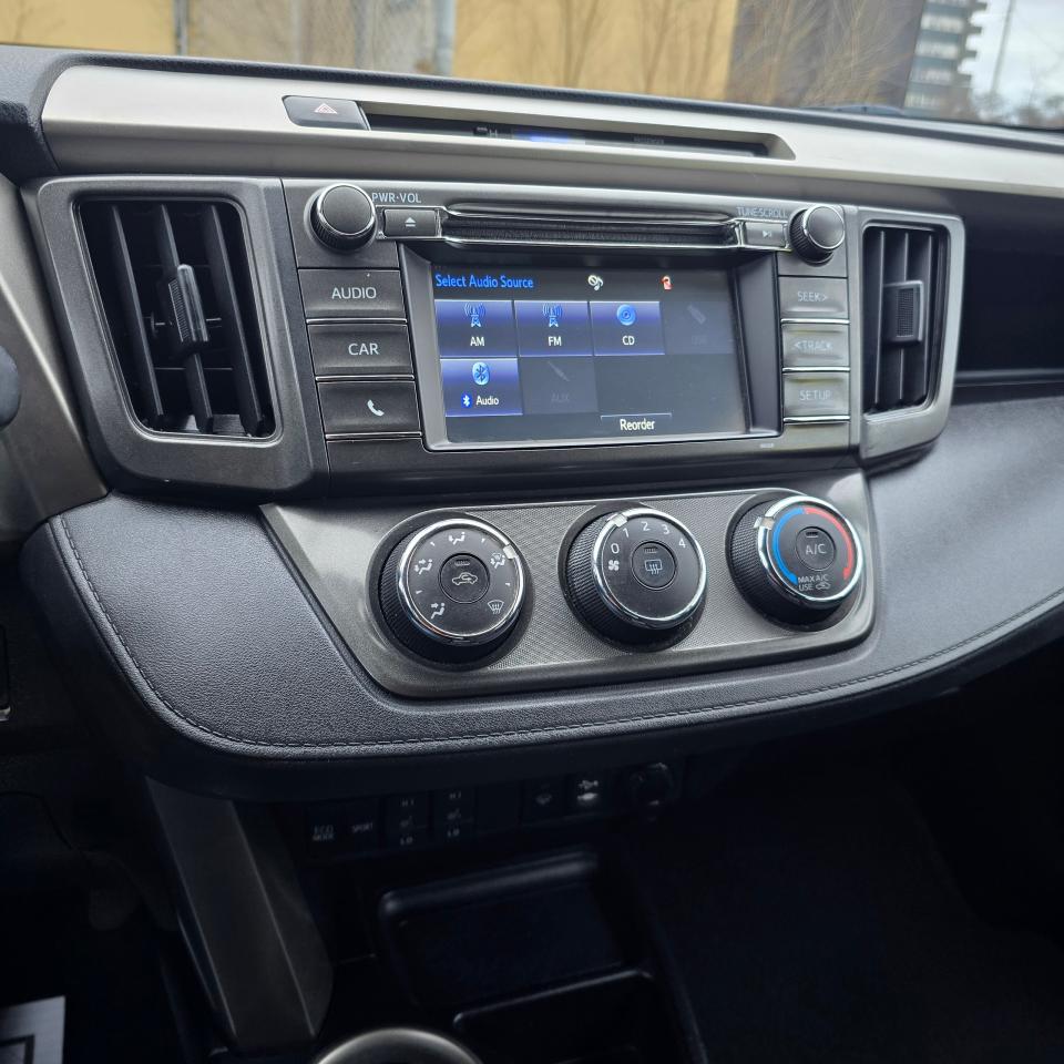 2014 Toyota RAV4 FWD 4dr LE - Photo #14