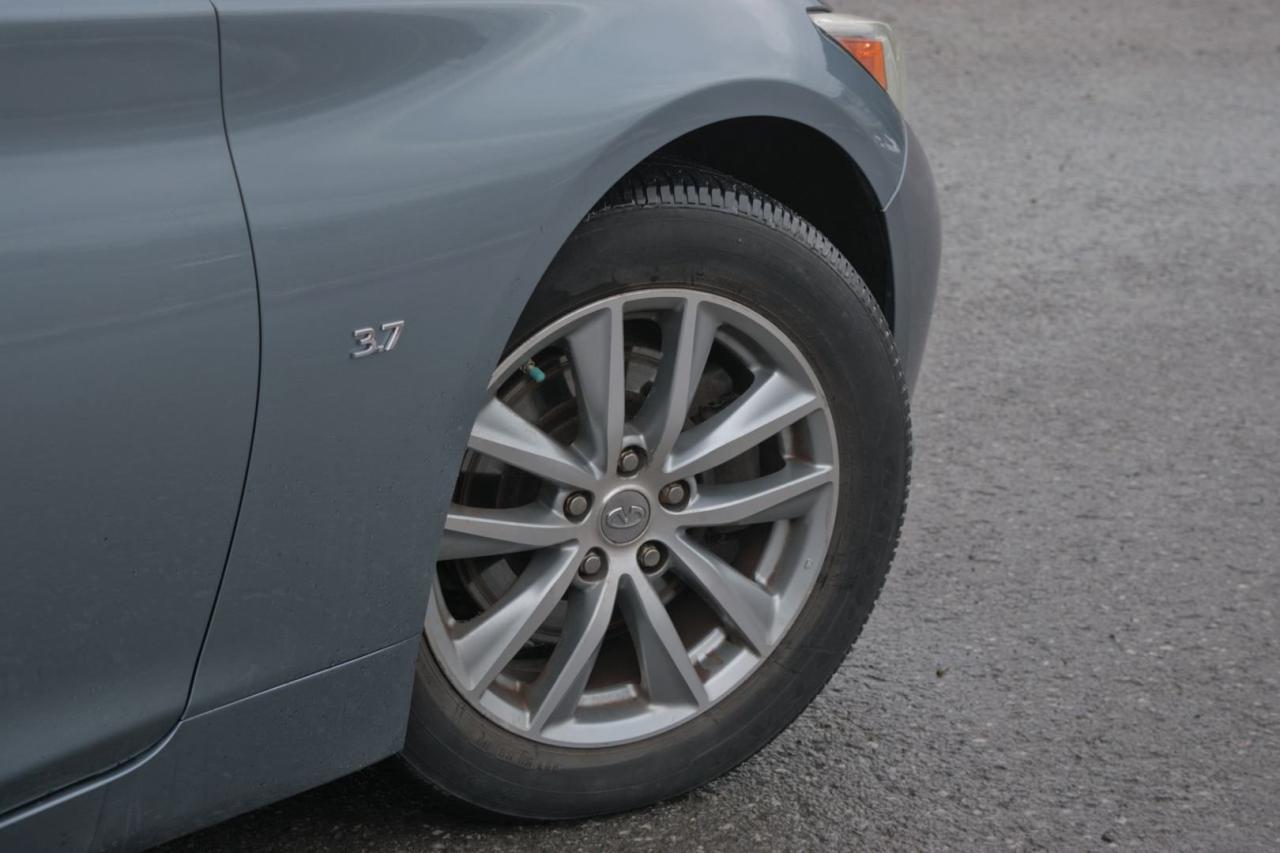 2015 Infiniti Q50 Base AWD - Photo #2