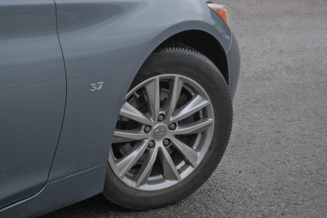 2015 Infiniti Q50 Base AWD - Photo #2
