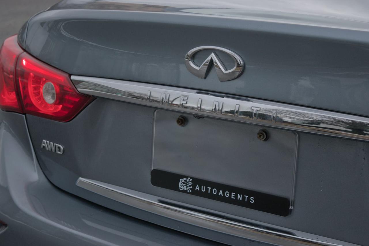 2015 Infiniti Q50 Base AWD - Photo #4