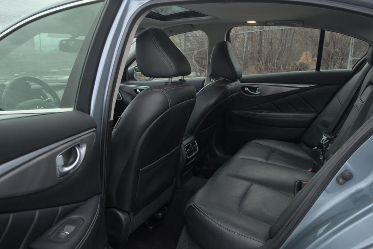 2015 Infiniti Q50 Base AWD - Photo #18