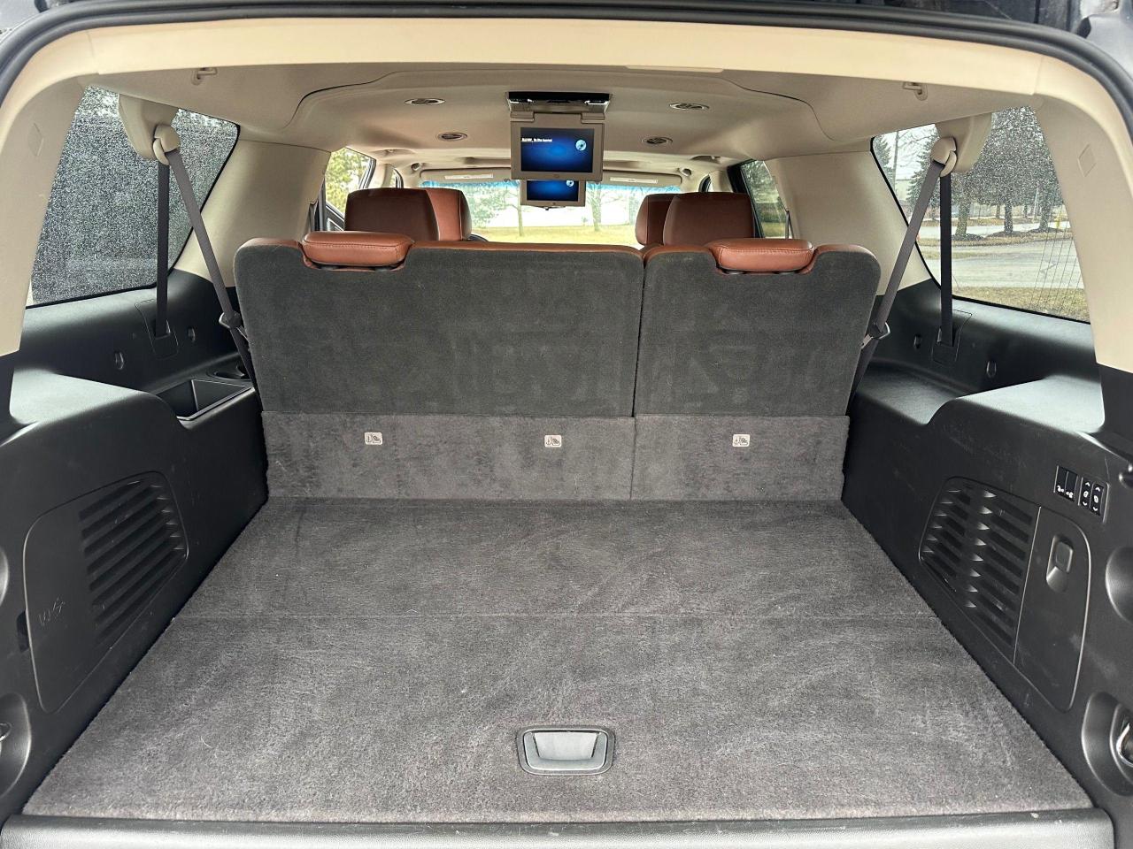 2017 Cadillac Escalade ESV EXTENDED - CLEAN CARFAX - 98KM - Photo #11