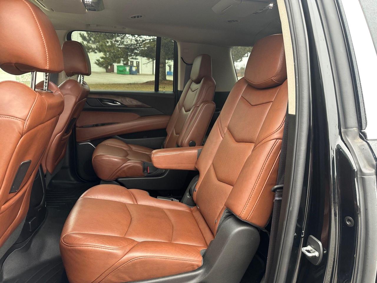 2017 Cadillac Escalade ESV EXTENDED - CLEAN CARFAX - 98KM - Photo #13