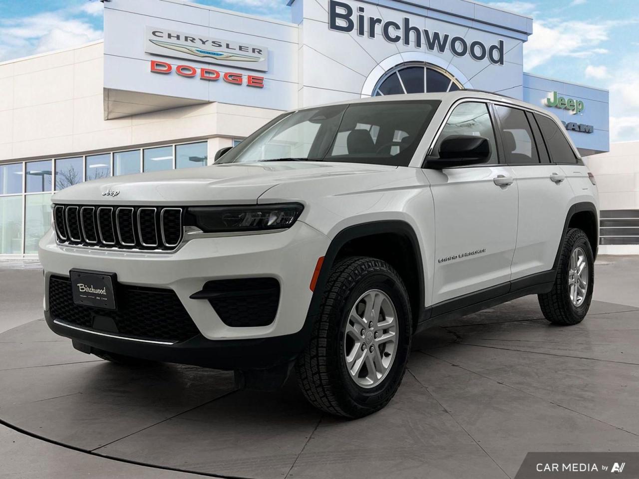 Used 2023 Jeep Grand Cherokee Laredo 5.99% O.A.C | No Accidents | Heated Seats for sale in Winnipeg, MB
