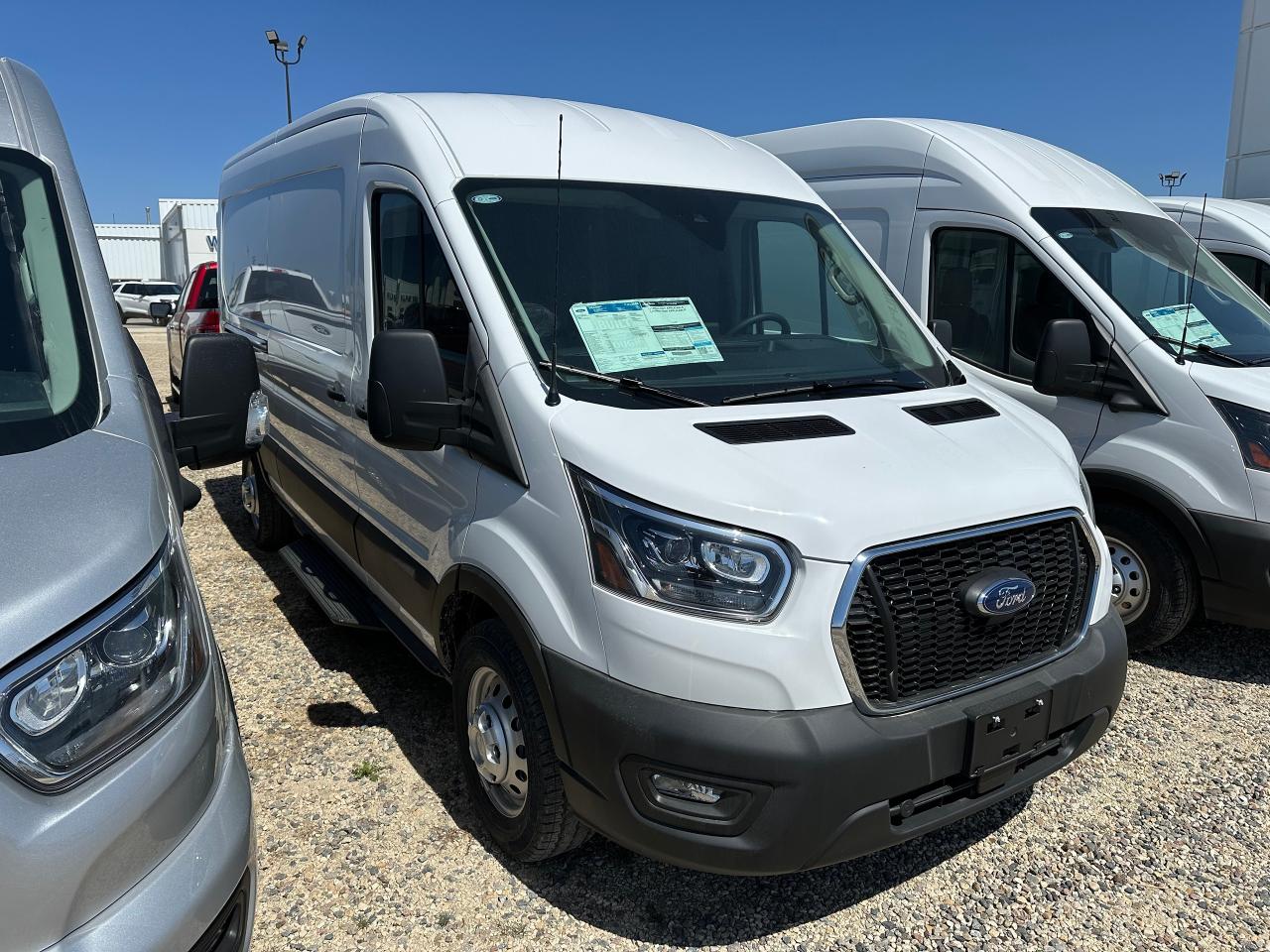 2025 Ford Transit Cargo Van BASE T-250 148 Med Rf 9070 GVWR RWD 101A Photo2