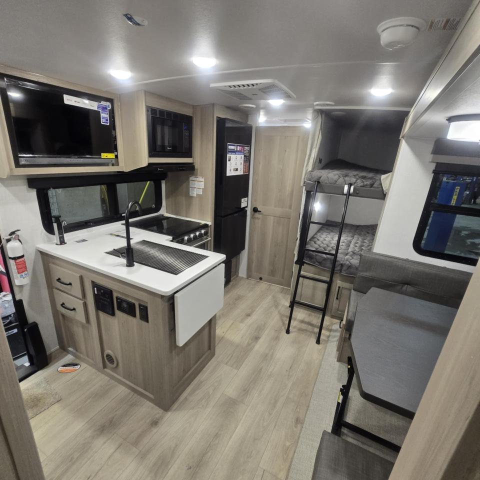 2025 Rockwood RLT2520BH-W LITE WEIGHT Photo5