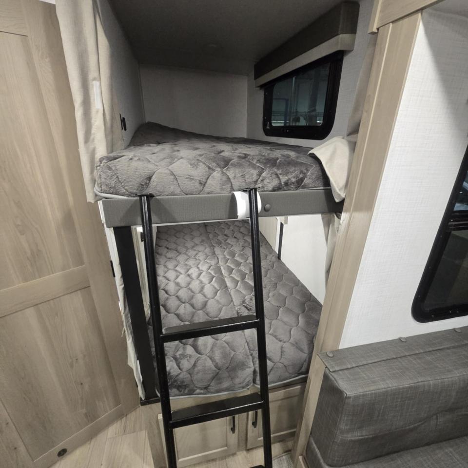 2025 Rockwood RLT2520BH-W LITE WEIGHT Photo5