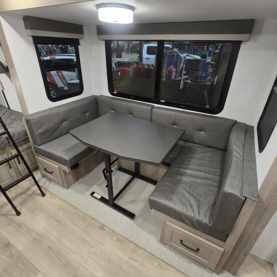 2025 Rockwood RLT2520BH-W LITE WEIGHT Photo5