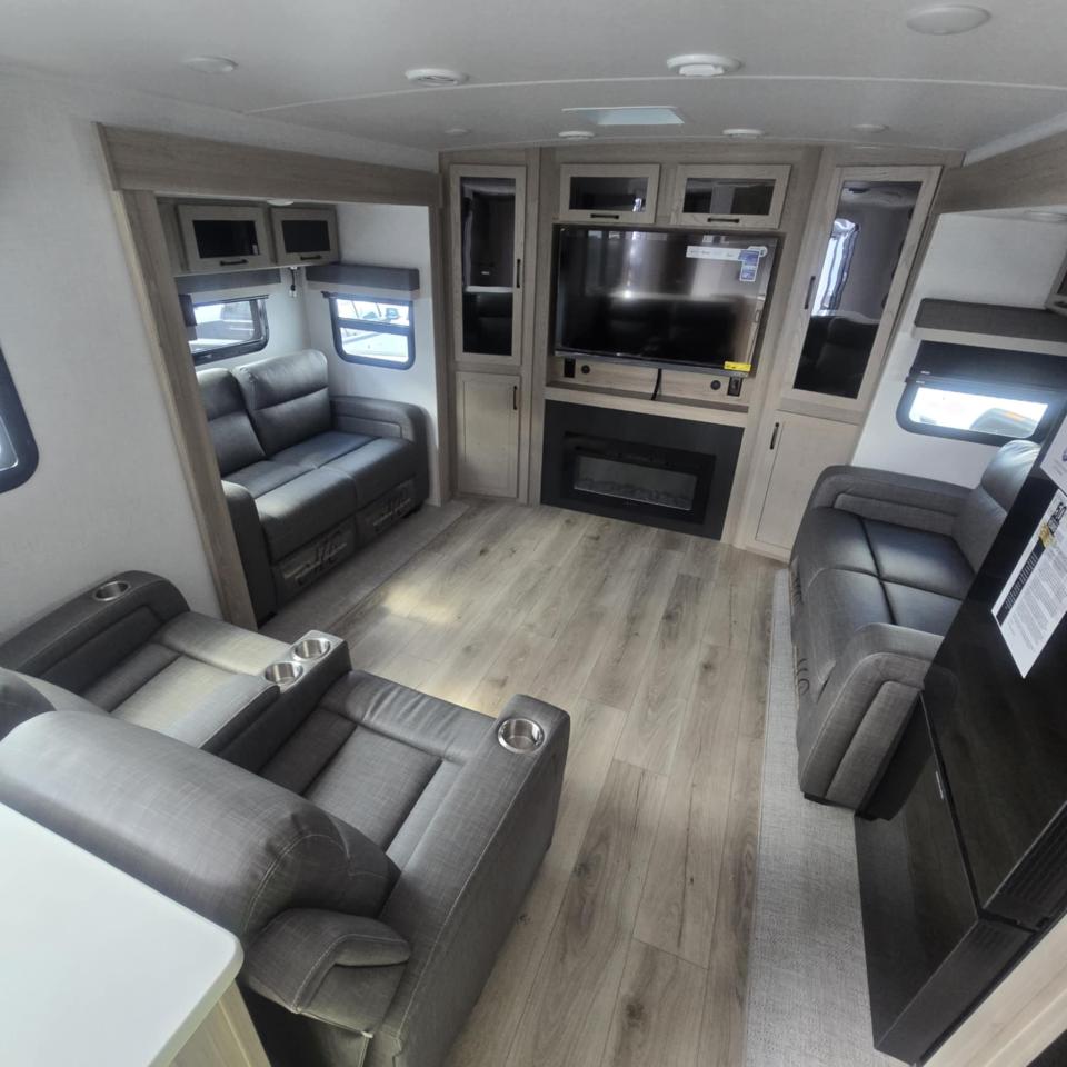 2025 Rockwood RLT2908RL-W LITE WEIGHT Photo5