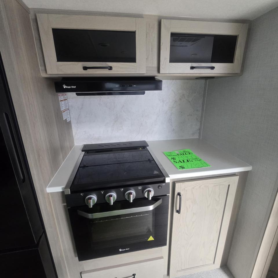2025 Rockwood RLT2908RL-W LITE WEIGHT Photo5