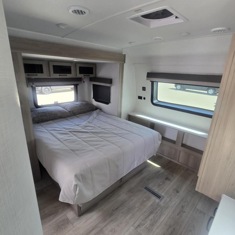 2025 Rockwood RLT2908RL-W LITE WEIGHT Photo5